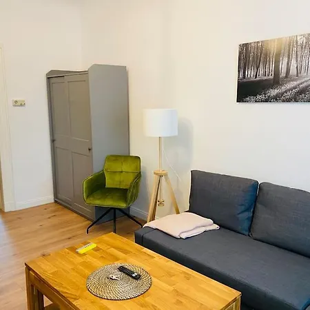 Big, Bright And Cozy Apartment, 15 Min To Center. 아파트