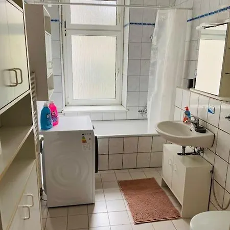 Big, Bright And Cozy Apartment, 15 Min To Center. 아파트 *